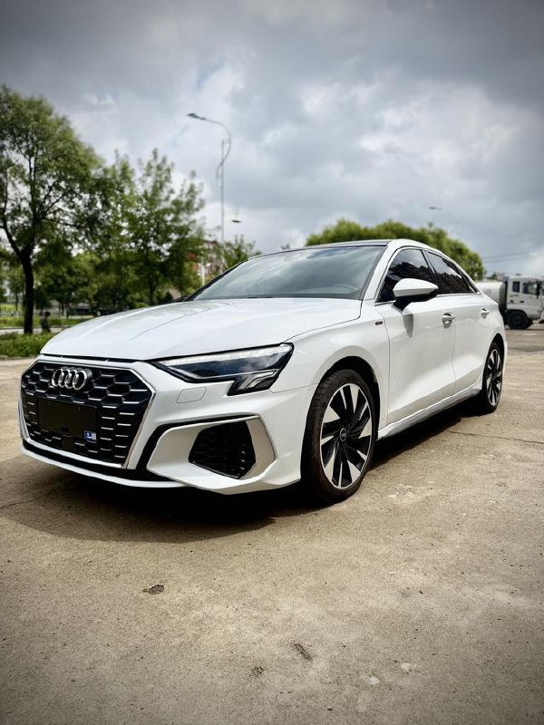 Audi A3 Sportback 35 TFSI фото 1