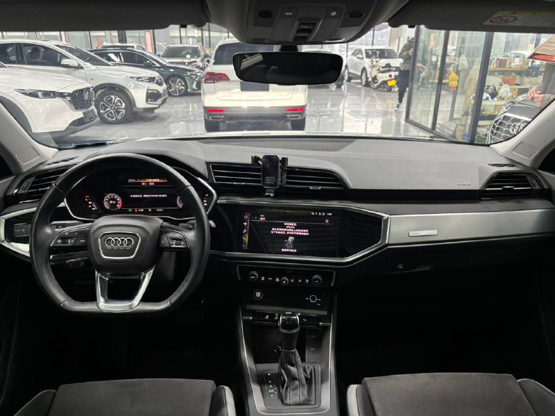Audi Q3 35 TFSI Fashion Dynamic фото 8