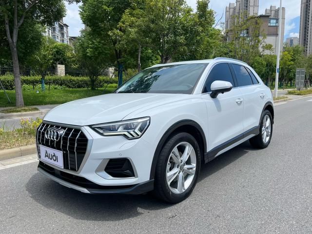 Audi Q3 35 TFSI Fashionable and Elegant фото 1