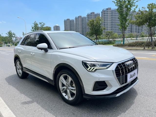 Audi Q3 35 TFSI Fashionable and Elegant фото 2