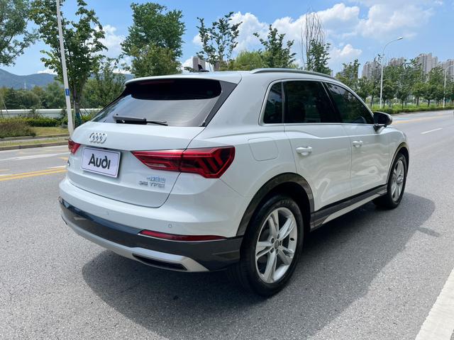 Audi Q3 35 TFSI Fashionable and Elegant фото 3