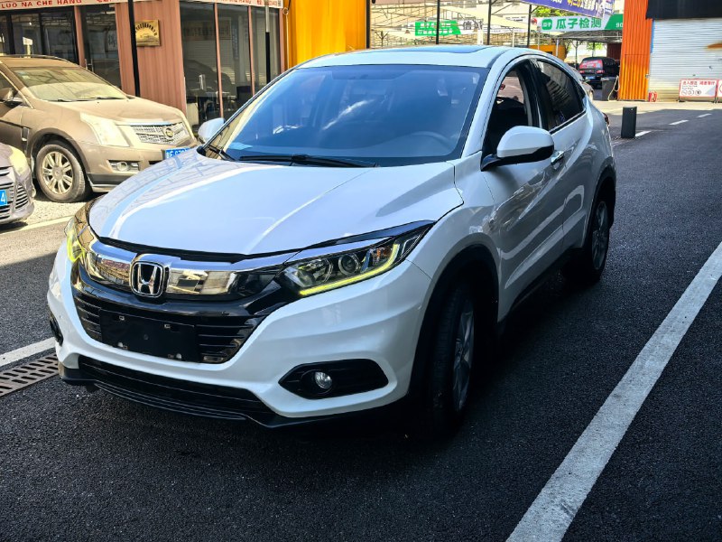 Honda Vezel 1.5L CVT фото 1
