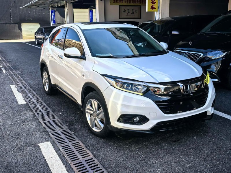 Honda Vezel 1.5L CVT фото 2