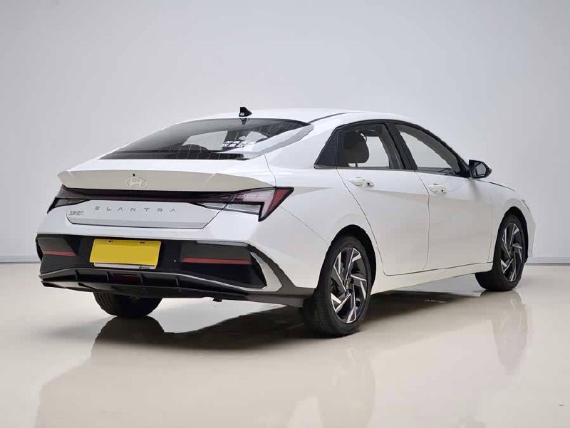Hyundai Elantra 1.5L CVT фото 3