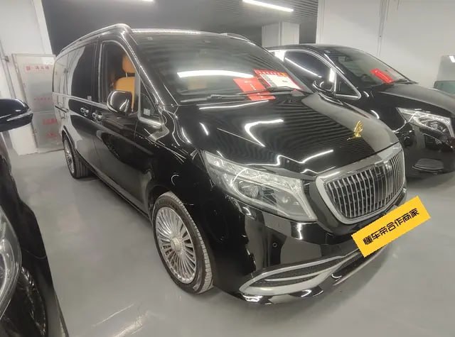 Mercedes-Benz V 260 Pilot Edition фото 3