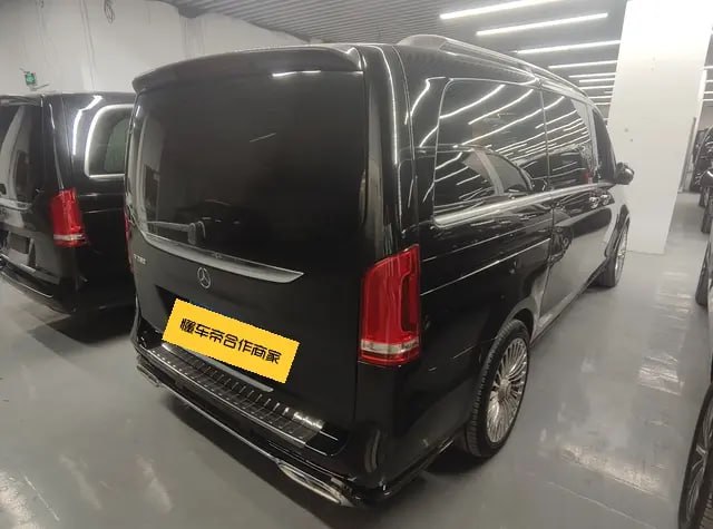 Mercedes-Benz V 260 Pilot Edition фото 5