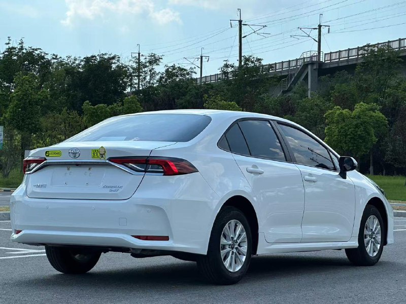 Toyota Corolla 1.2T S-CVT фото 2
