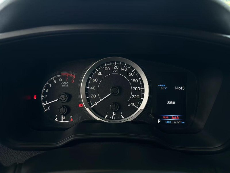 Toyota Corolla 1.2T S-CVT фото 6