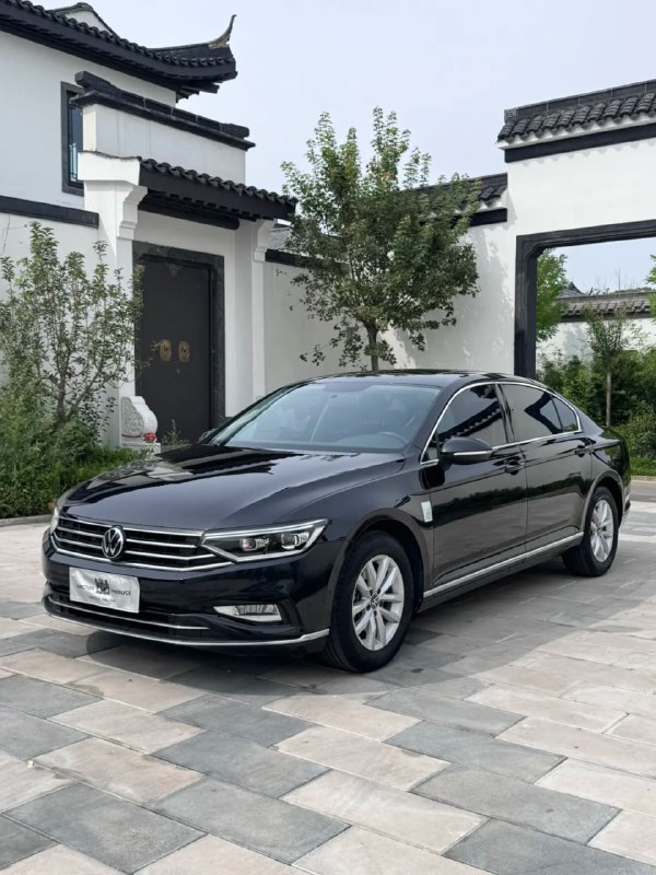 Volkswagen Magotan 280TSI Comfort фото 1