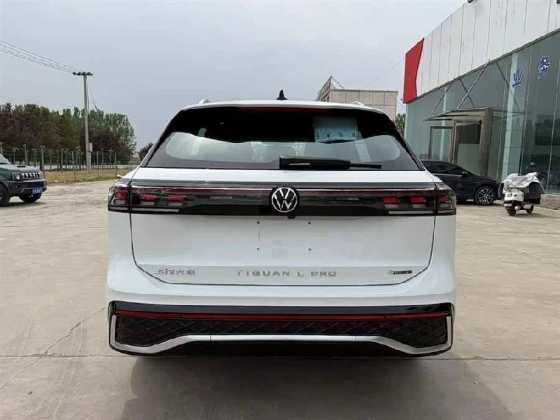 Volkswagen Tiguan L Pro 380TSI R-Line фото 1