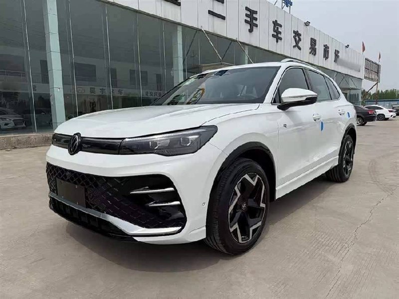 Volkswagen Tiguan L Pro 380TSI R-Line фото 3