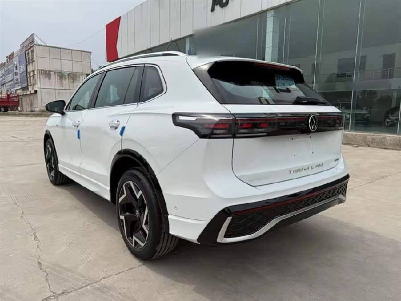 Volkswagen Tiguan L Pro 380TSI R-Line фото 4
