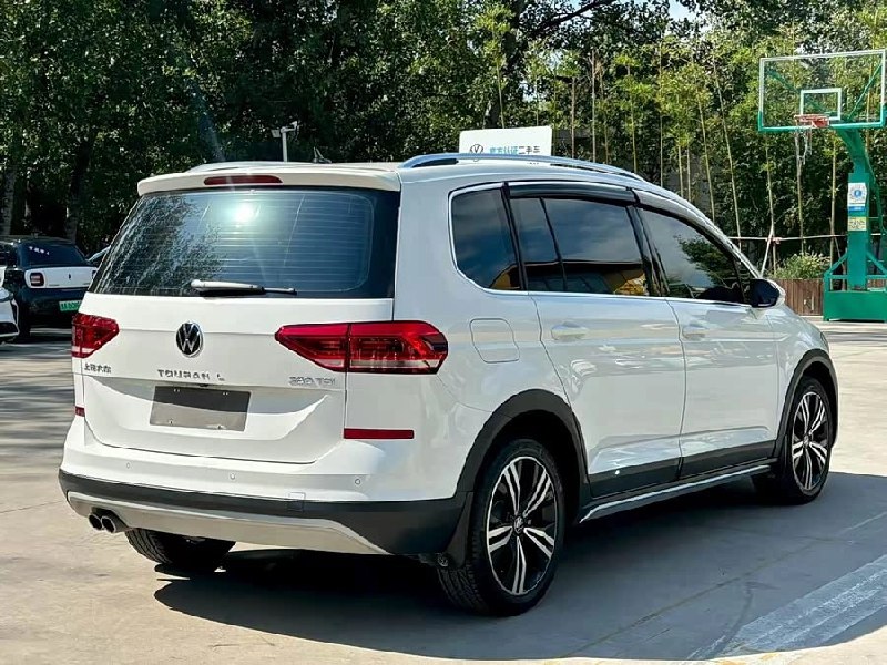 Volkswagen Touran-L 280TSI фото 4